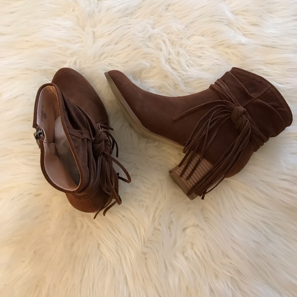 🆕 Lynn Mocha Side Bow Tassel Slouchy Boot - Picture 8 of 8